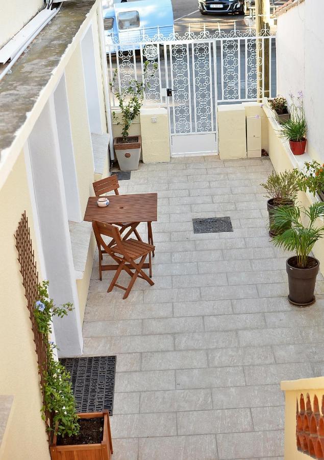 Mistral Appartements Port-Saint-Louis-du-Rhône Buitenkant foto