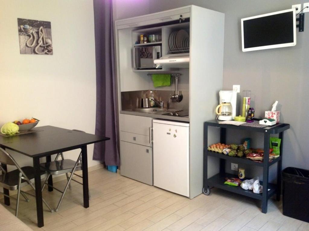 Mistral Appartements Port-Saint-Louis-du-Rhône Buitenkant foto