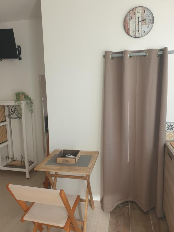 Mistral Appartements Port-Saint-Louis-du-Rhône Buitenkant foto