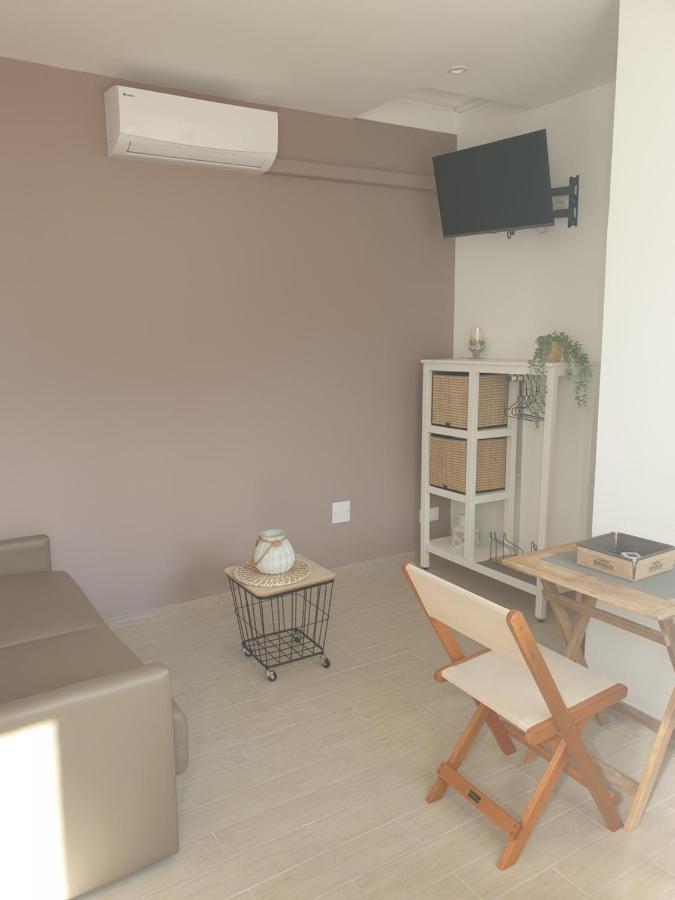 Mistral Appartements Port-Saint-Louis-du-Rhône Buitenkant foto