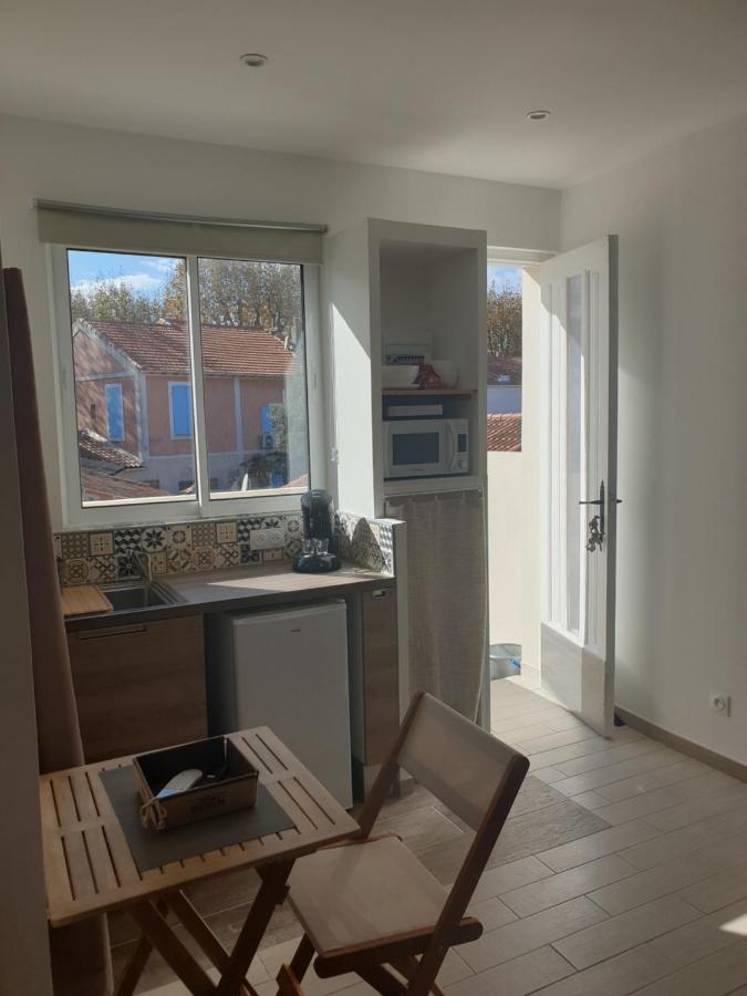 Mistral Appartements Port-Saint-Louis-du-Rhône Buitenkant foto