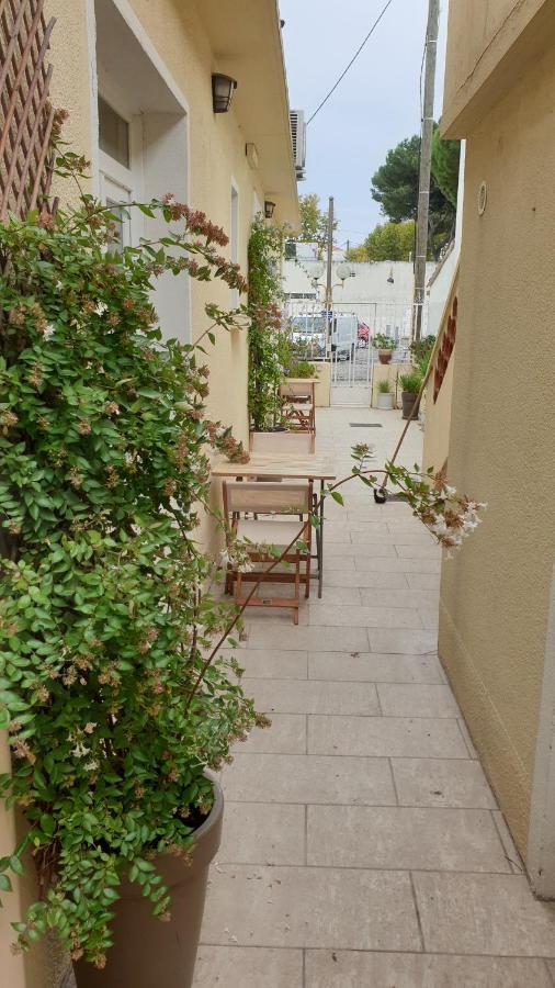 Mistral Appartements Port-Saint-Louis-du-Rhône Buitenkant foto