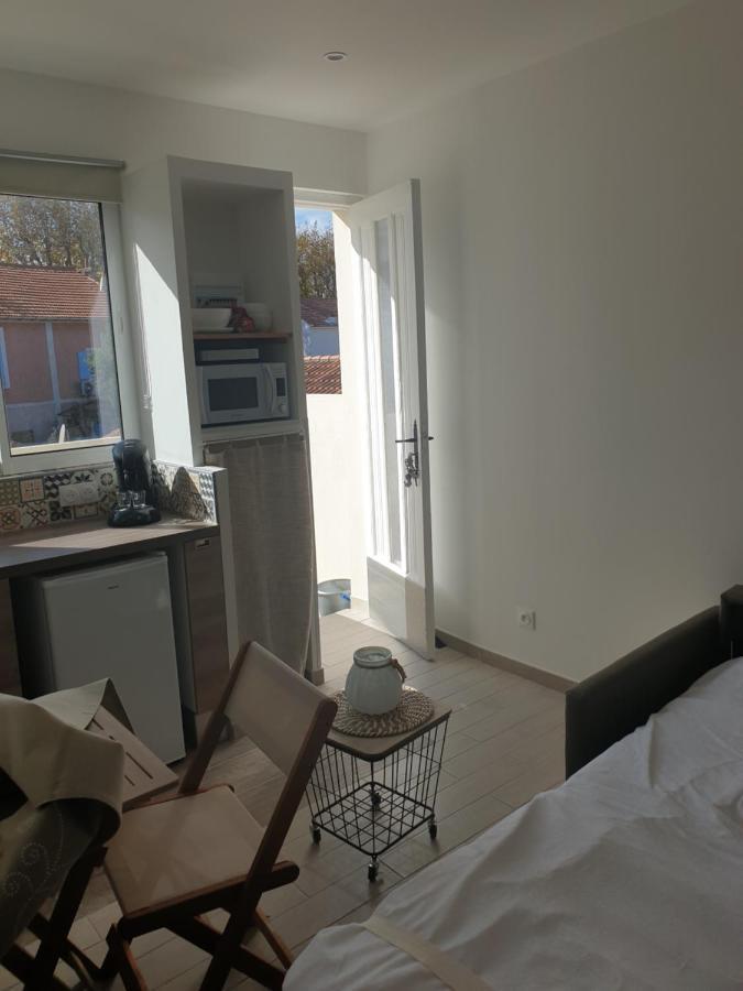 Mistral Appartements Port-Saint-Louis-du-Rhône Buitenkant foto